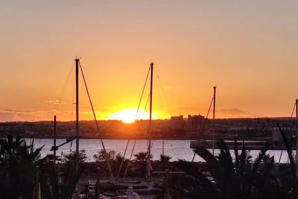 Casa Gilda Appartement Torrevieja Buitenkant foto